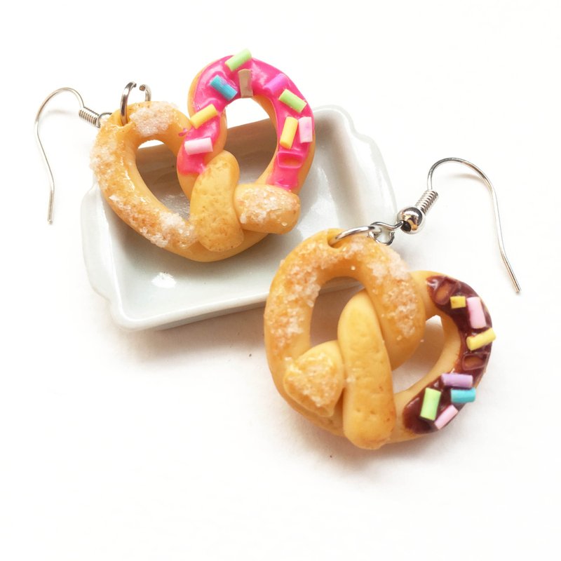Strawberry bread + chocolate earring