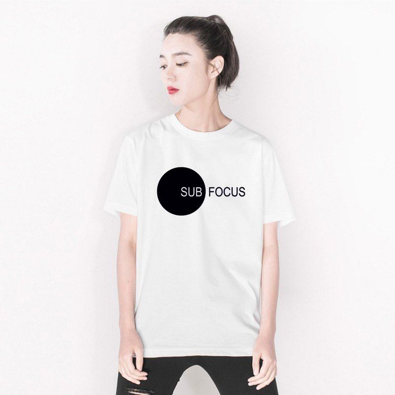 SUB FOCUS 短袖T恤 白色 几何 文青 设计 文字 礼物