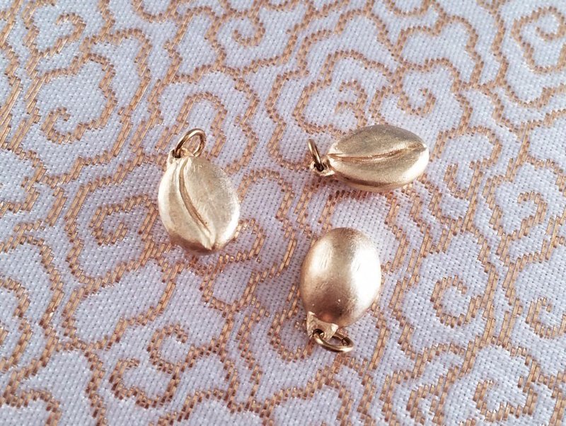 ◇ Coffee Bean Charm ◇ 3 pieces