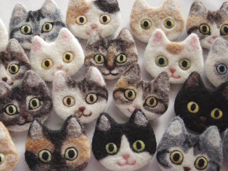 -Custom-made- cat face felt brooch