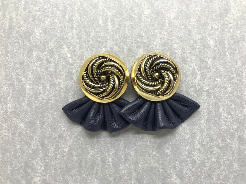 Vintage Ruffle