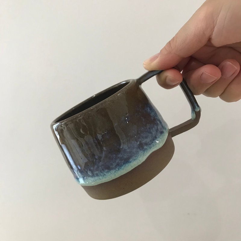 渐变雪纹结晶釉 | 手作黑陶马克杯