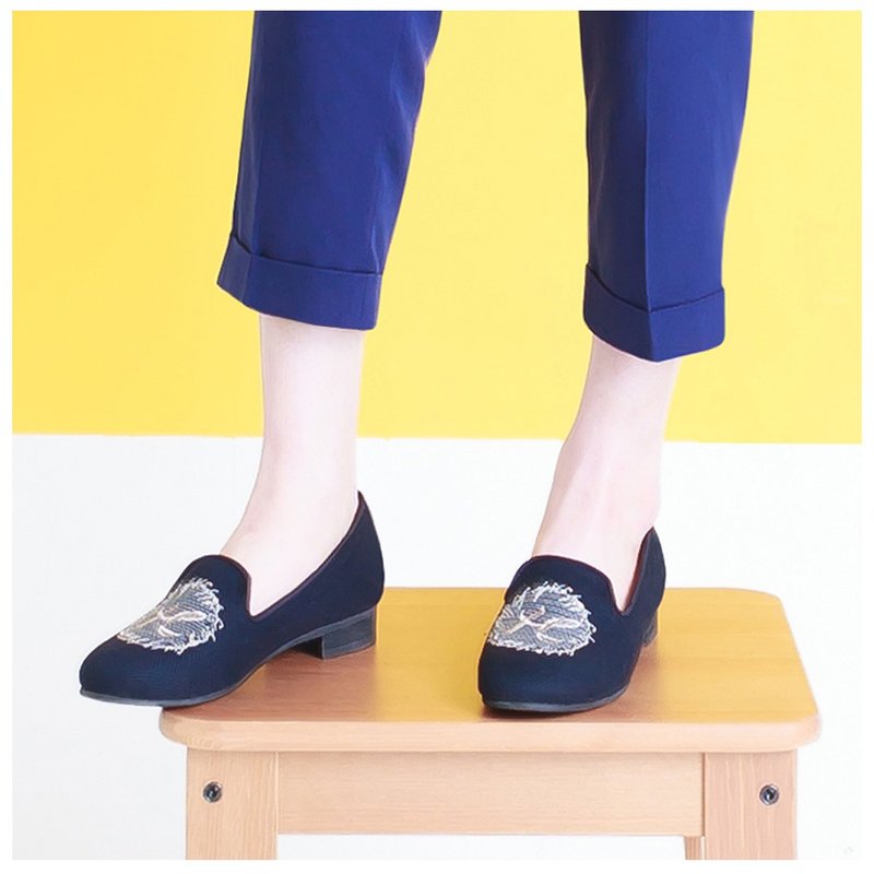 PRE-ORDER – SPUR 刺绣印花平底鞋 MS7018 NAVY