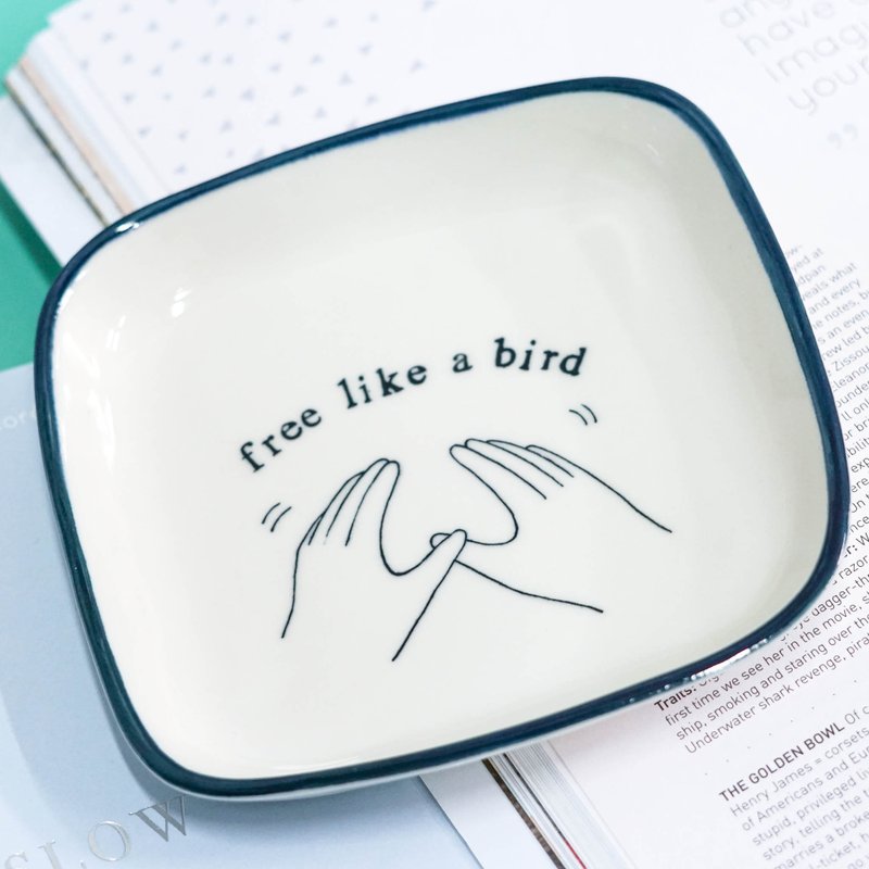 SQUARE DISH + Hand Symbol
