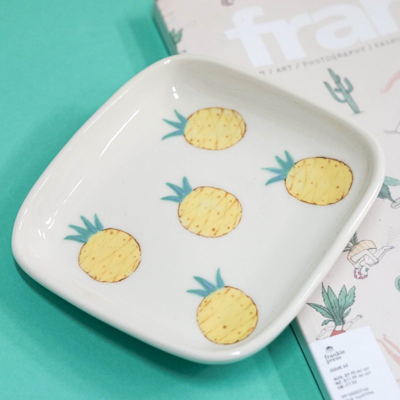 PINE APPLE DISH