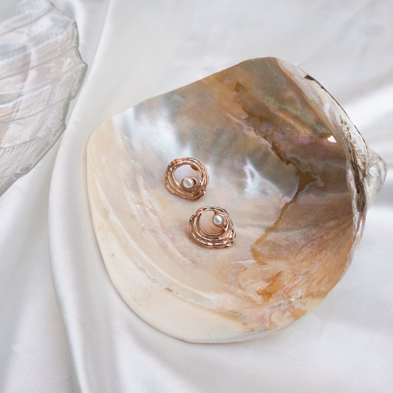 Mini sand wave earrings