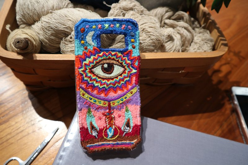 Psychedelic feather,Handmade embroidery,DIY material ,Samsung Phonecase