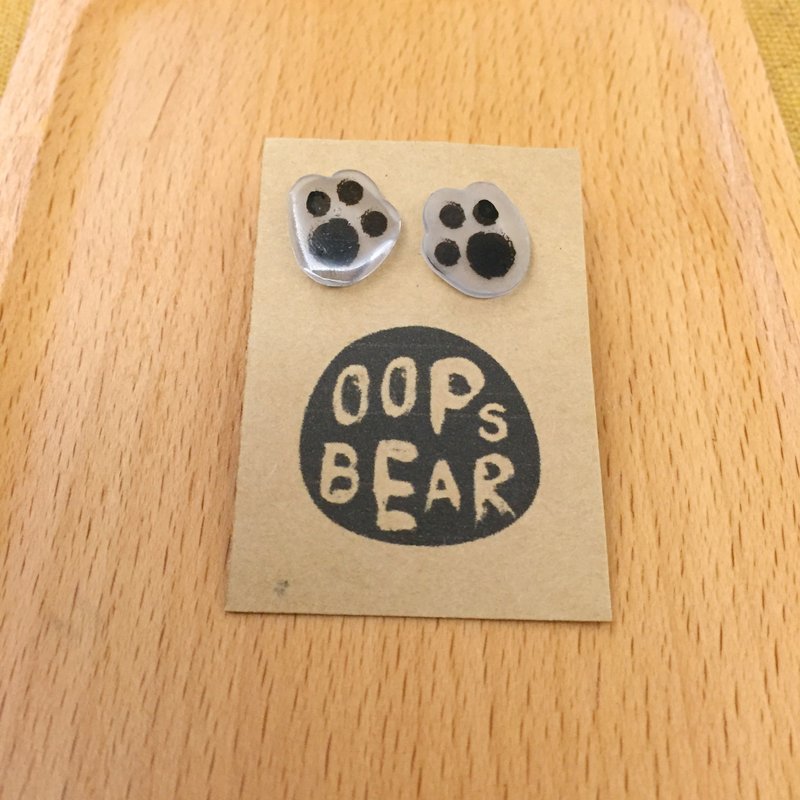 Oops bear - 白色熊掌耳环