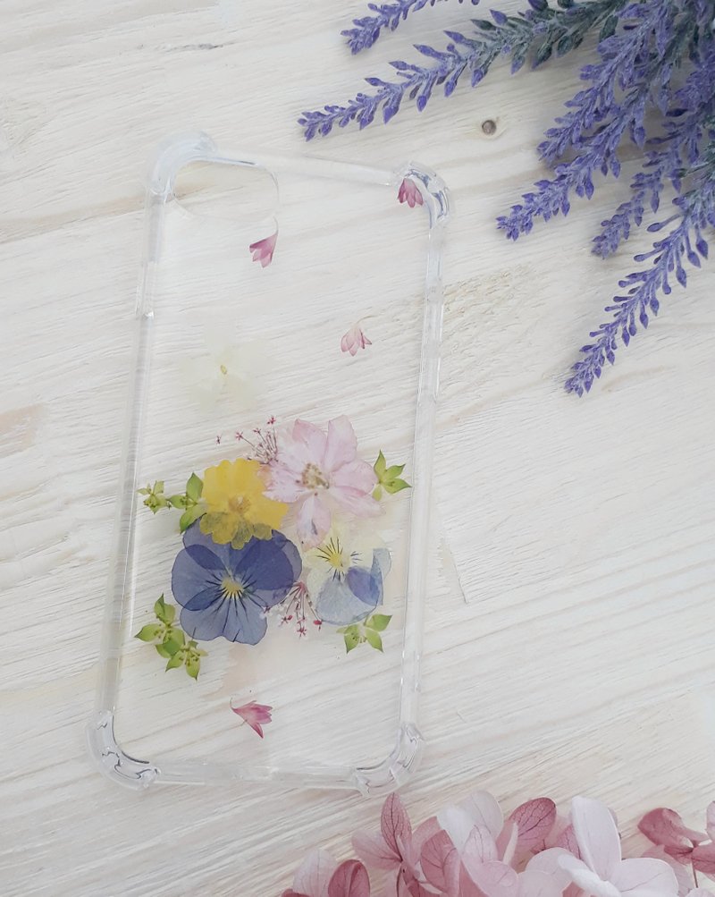 手作押花手机壳-小花园