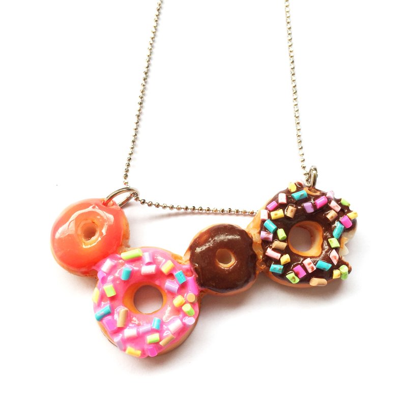 Total Donut Necklace