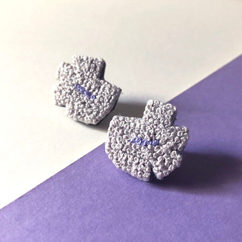 花艹手工刺绣耳环 灰紫