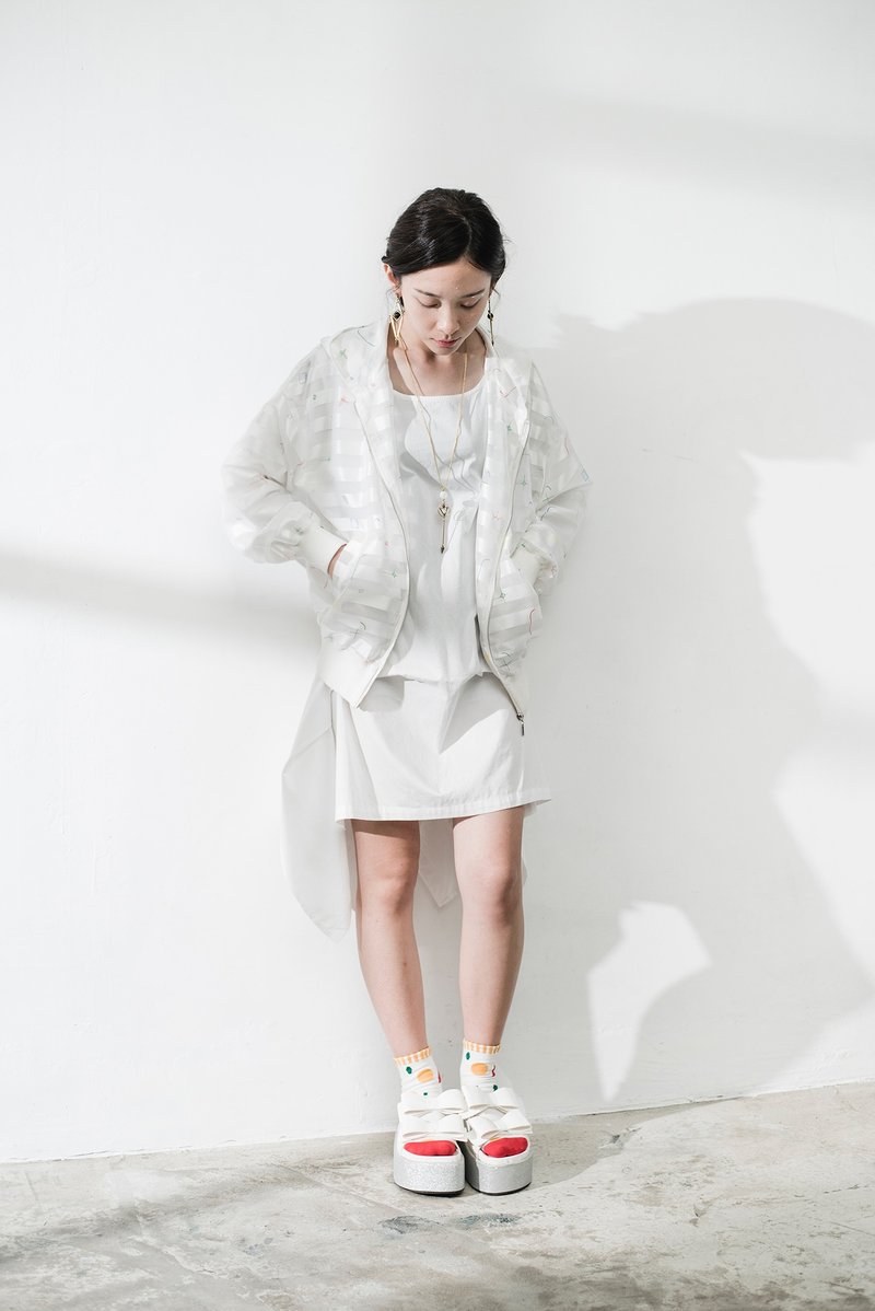 JUBY CHIU / 建筑在我下方 背心洋装