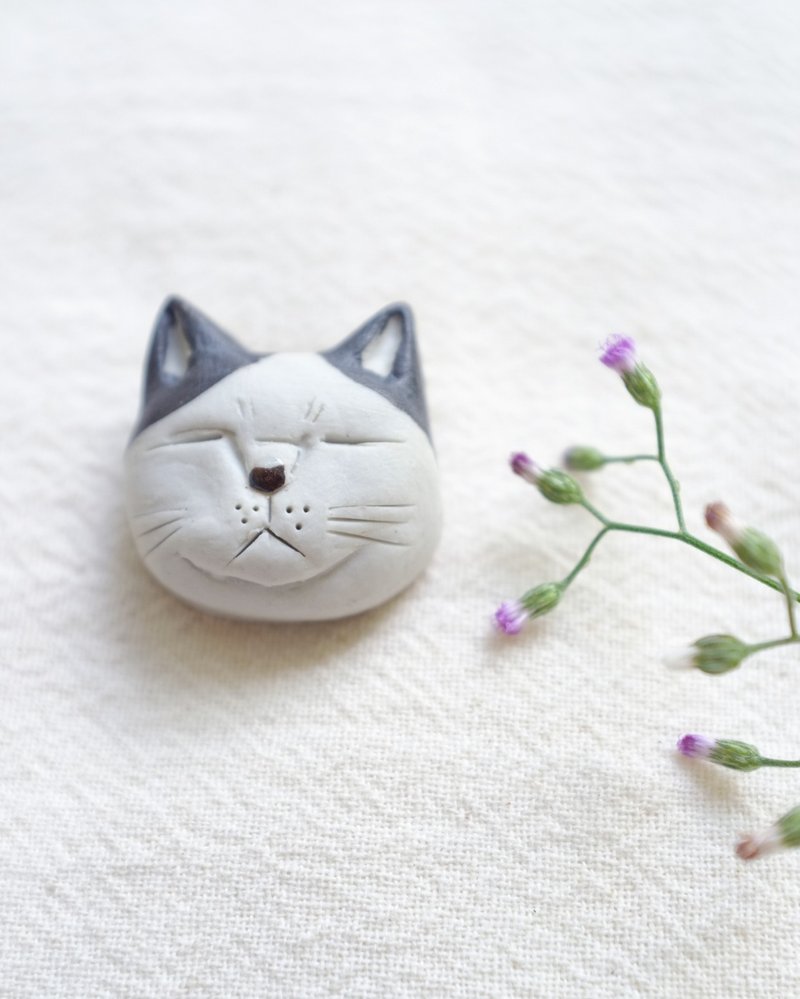 ceramic brooch