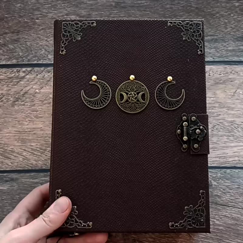 Real witch book of shadows Witchy grimoire magic journal handmade for sale - 笔记本/手帐 - 纸 咖啡色