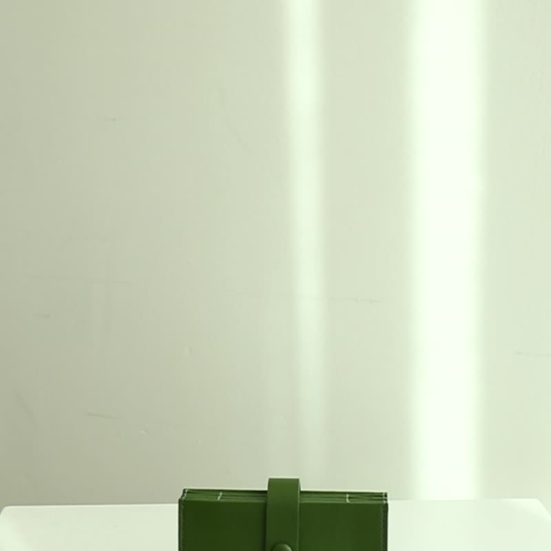 MAKE:D 仙人掌皮革手风琴卡皮包绿色 - 皮夹/钱包 - 环保材料 绿色