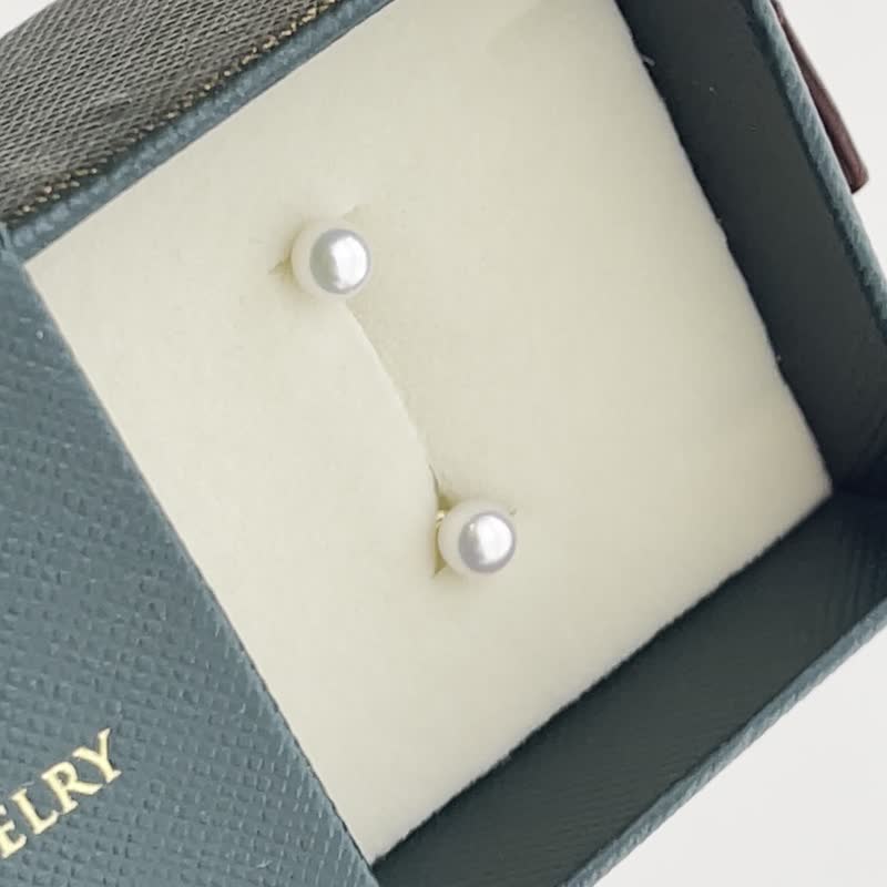 ピアス　5-5.5mm 日本製耳釘 日本珍珠 珍珠耳釘   交換禮物婚禮配飾    日本製18K節日禮物 - 耳环/耳夹 - 珍珠 白色