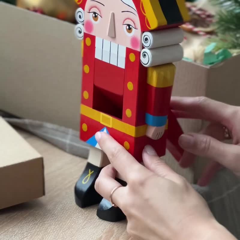 Nutcracker Toy Wooden figure Christmas Gift, Nutcracker Soldier Christmas Decor - 玩偶/公仔 - 木头 红色