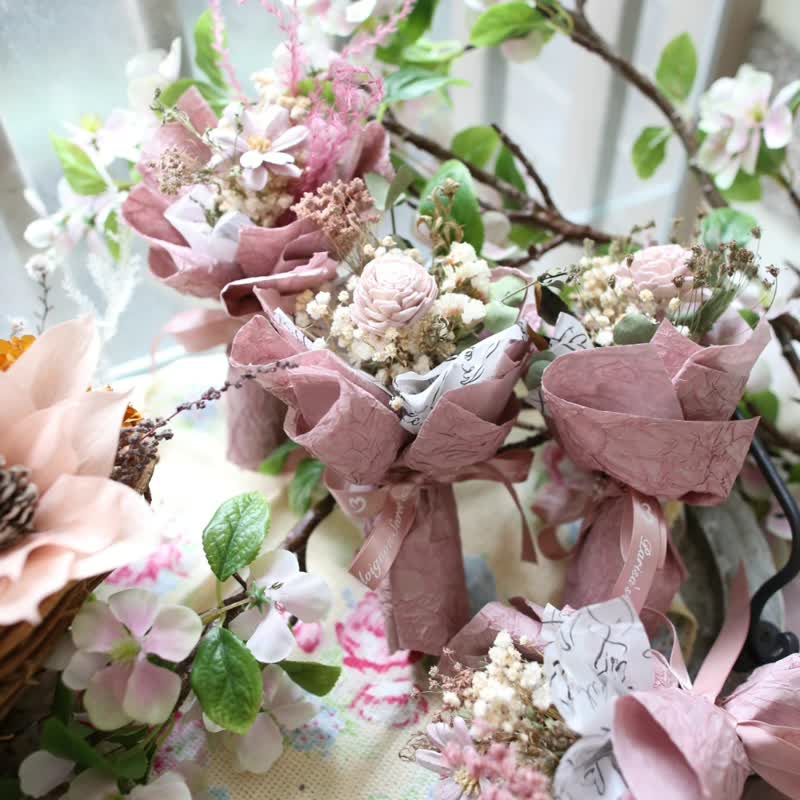 (毕业花束)不凋花干燥花-新款浮雕纸春夏古典粉色系迷你包装花 - 植栽 - 植物．花 粉红色