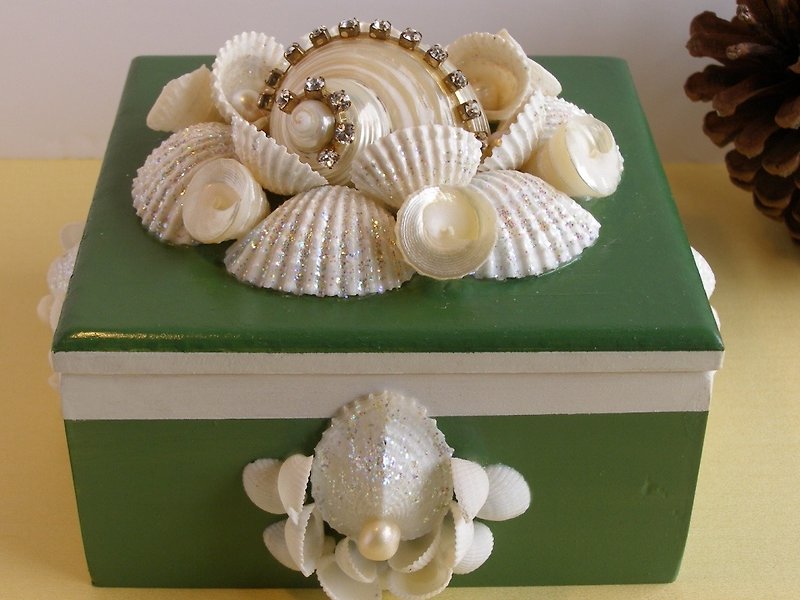 Sea Shell **贝珍贵收藏盒** 收纳盒 珠宝盒 - 手链/手环 - 木头 绿色