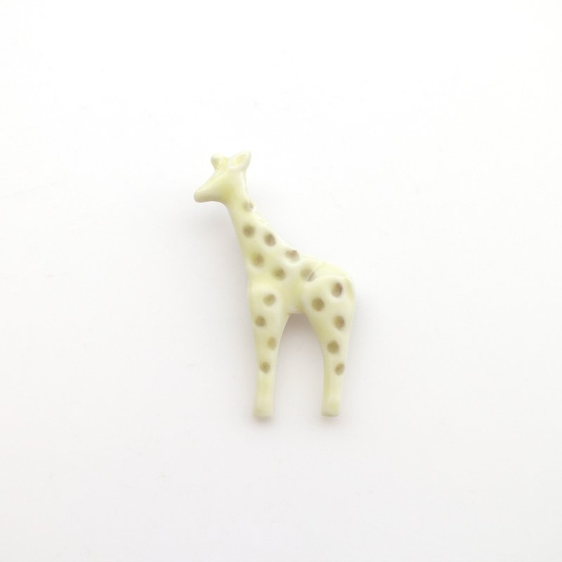 Giraffe brooch - 胸针 - 瓷 黄色