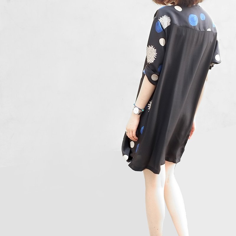 杲果/GAOGUO原创设计师女装品牌 新款中长款真丝印花宽松衬衫上衣 - 裙子 - 丝．绢 蓝色