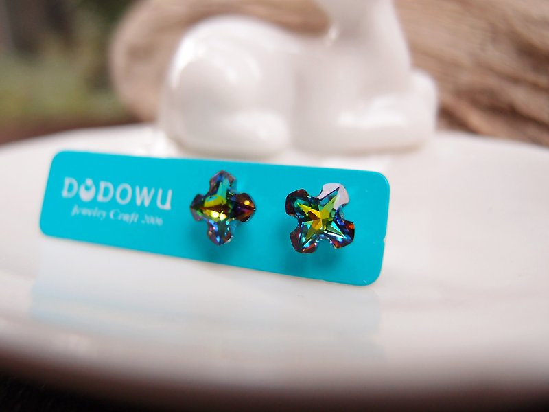 【DODOWU手作轻珠宝】《十字星水晶＆单钻贴耳》抗过敏耳针＆可以改夹式 - 耳环/耳夹 - 宝石 绿色