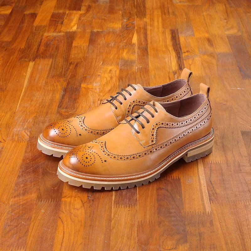 Vanger 优雅美型·复古长翼纹雕花透底休闲鞋 Va169褐 - 男款皮鞋 - 真皮 咖啡色