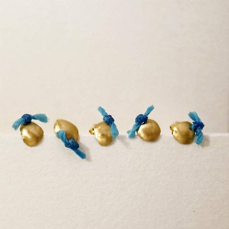 18金ゴールドスタッドピアス(SS)Blue　単品 レディース ミニマリスト - 耳环/耳夹 - 贵金属 金色