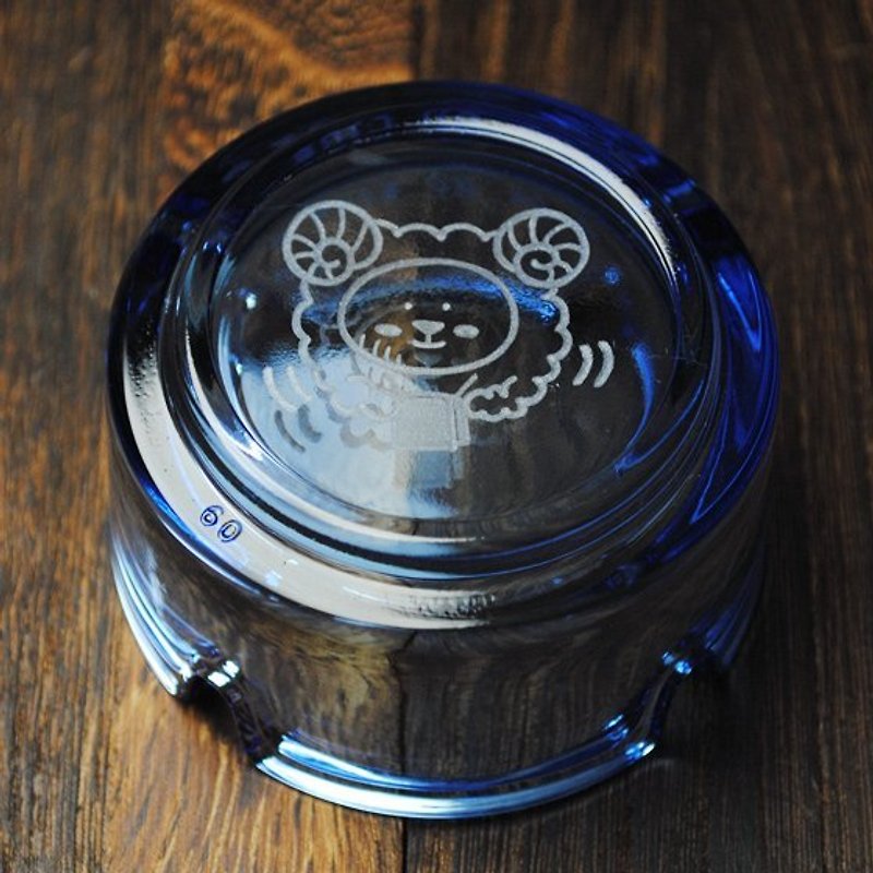 7cm【MSA GLASS ENGRAVING】小绵羊 刻字手绘水蓝玻璃烟灰缸 菸灰缸订做 定制化 - 酒杯/酒器 - 玻璃 蓝色