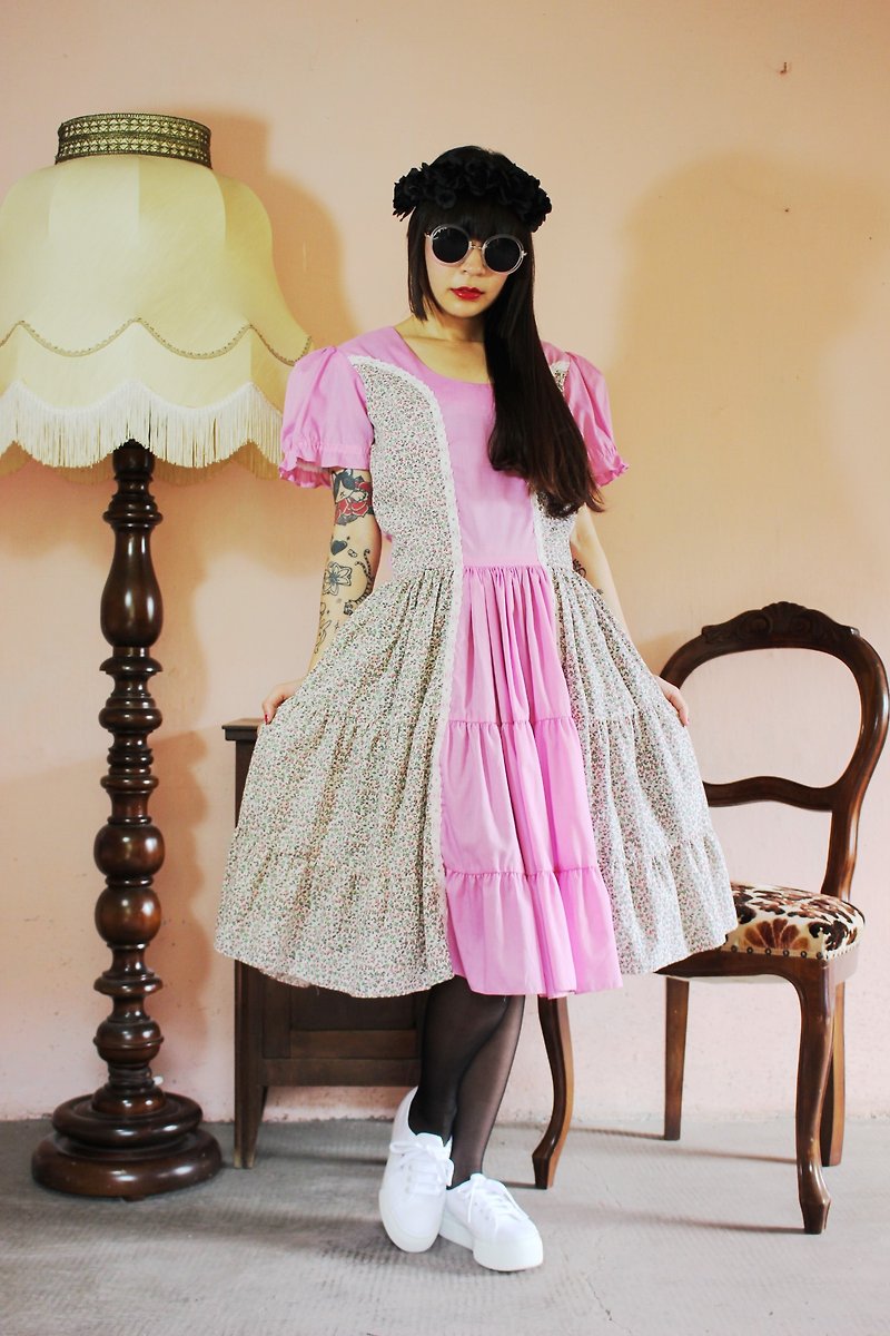 F1026(Vintage)粉红大波浪裙摆古着洋装(婚礼/野餐/派对) - 洋装/连衣裙 - 棉．麻 粉红色