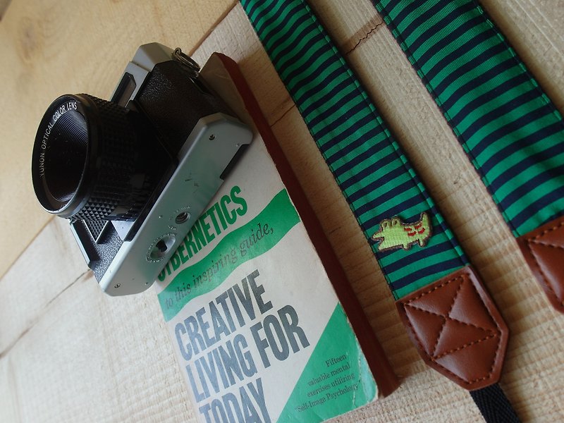 HiDots一起去旅行相机背带(绿蓝条纹*鳄鱼) - 相机 - 纸 绿色