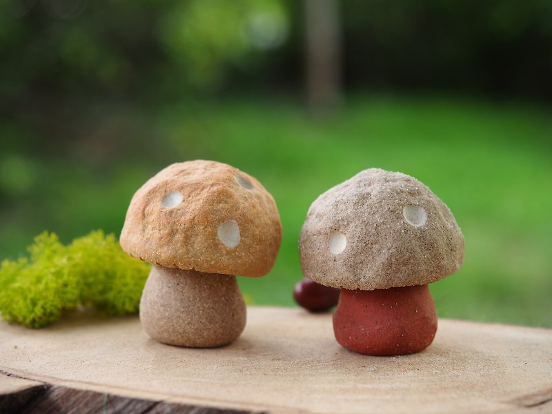 蘑菇村 Mushroom Village -超可爱陶手作 点点 小蘑菇/售价2款1组 - 摆饰 - 其他材质 红色