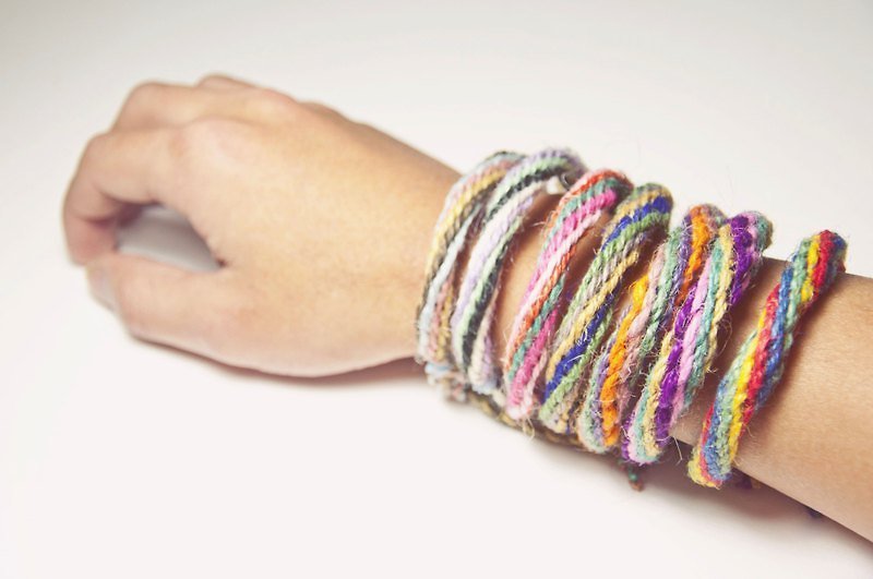 手感四色麻绳手绳(单圈设计) - 手链/手环 - 其他材质 多色