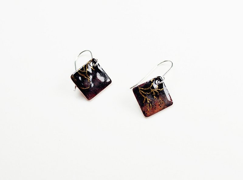 中国风金箔花纹珐琅耳环（黑色） - 耳环/耳夹 - 其他金属 黑色