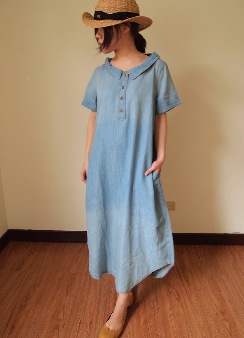purin select shop 领口彩色刺绣复古长版牛仔洋装 - 洋装/连衣裙 - 棉．麻 蓝色