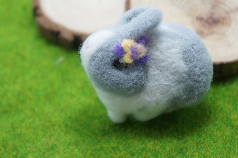 买一送一 羊毛毡三色花兔兔扣针 胸针  订制 - 胸针 - 羊毛 