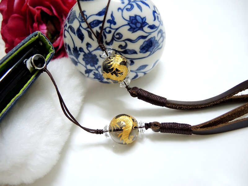 《China dragon 龙吻》天然水晶精雕吊饰 - 钥匙链/钥匙包 - 宝石 金色