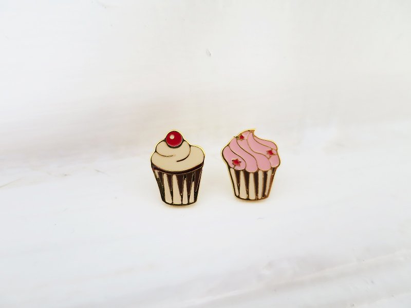 杯子蛋糕 针式耳环 - 耳环/耳夹 - 珐琅 红色