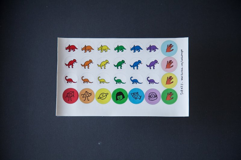 今晚我是手-在彩虹里的恐龙们/宇宙里的一切透明小圆形贴纸 - 贴纸 - 纸 多色
