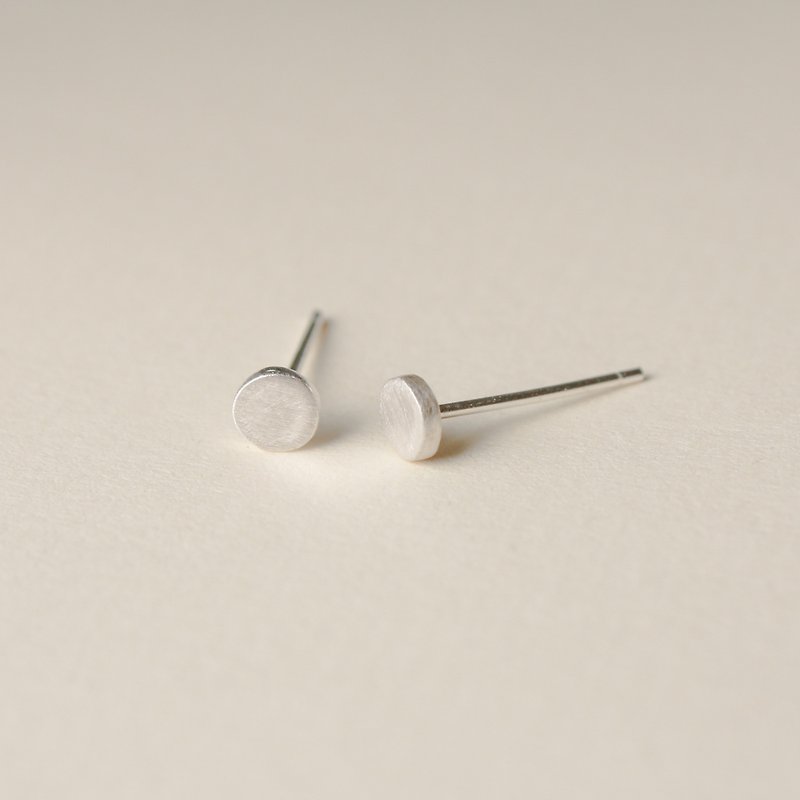 小圆纯银耳环 - 耳环/耳夹 - 纯银 