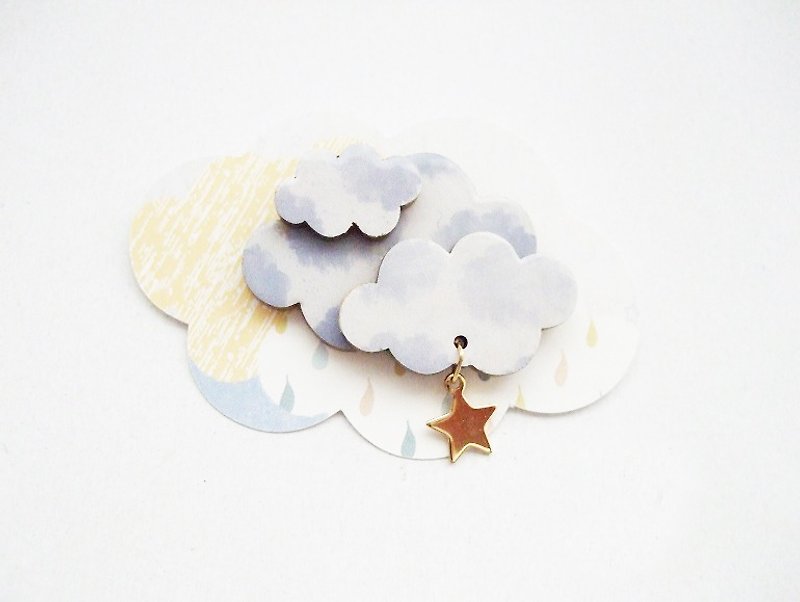 リンネル掲載☆cloudブローチBL/wooden cloud brooch - 胸针 - 木头 蓝色