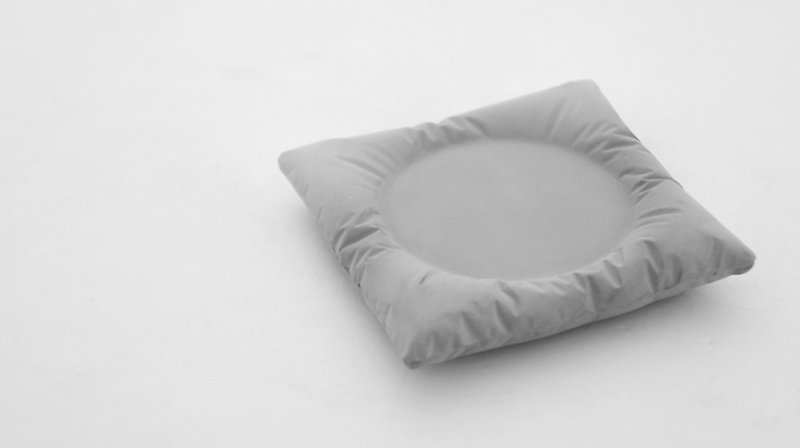 KALKI'D 亲水泥-安枕系列-杯垫(灰) - 杯垫 - 水泥 灰色