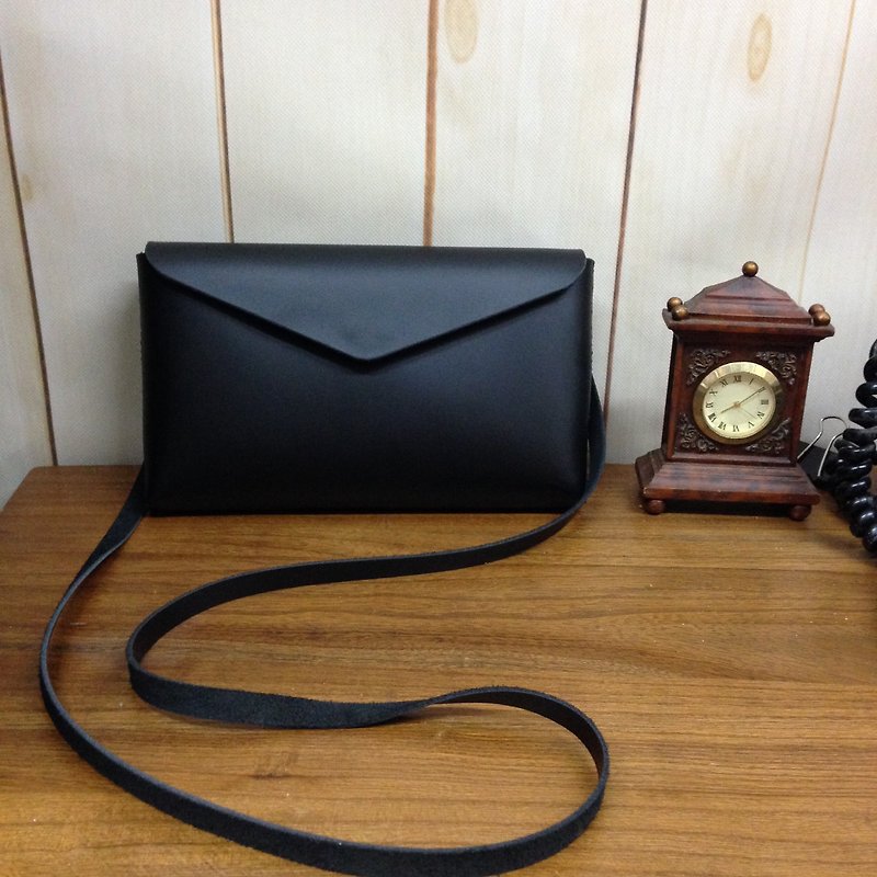 手缝皮革简约斜背包(黑色)定制化 复古 电话包 随身包 旅行包 - 侧背包/斜挎包 - 真皮 黑色