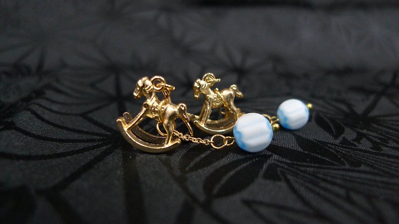 【若桑】【游乐】木马。雪球。威尼斯  手工琉璃珠。黄铜耳环 - 耳环/耳夹 - 玻璃 蓝色