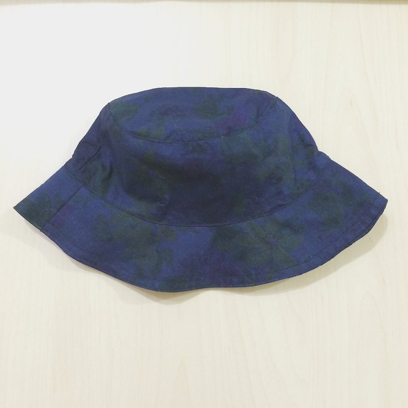 MaryWil百搭渔夫帽-优雅的深蓝花朵 - 帽子 - 其他材质 蓝色