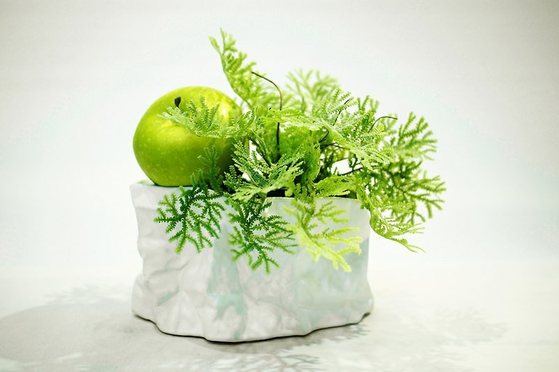 【人造花艺】蕨类植物绿苹果+绉折白陶盆器 - 植栽/盆栽 - 其他材质 
