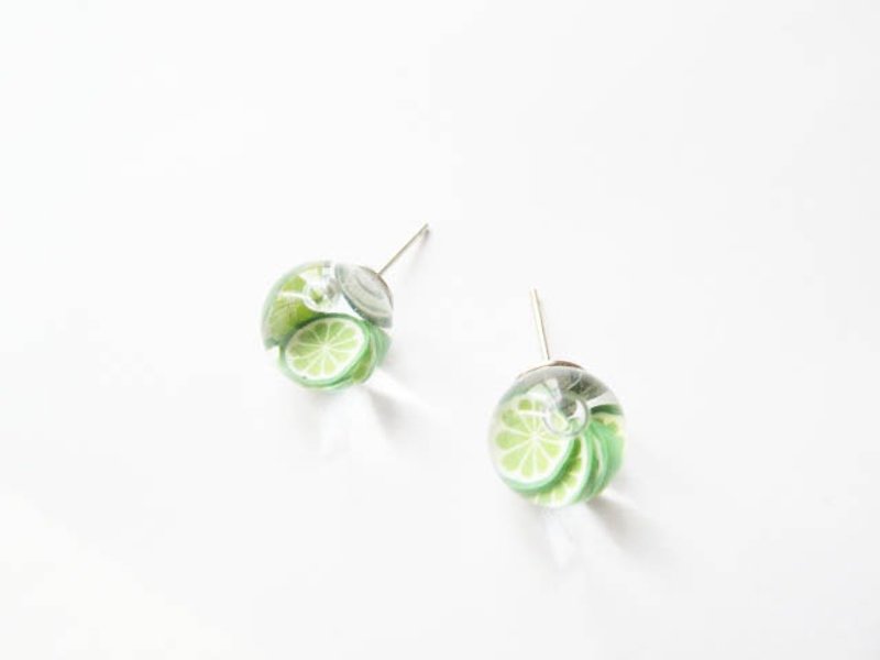 Rosy Garden 青柠冰水果片水晶球耳环 可换耳夹 - 耳环/耳夹 - 玻璃 绿色
