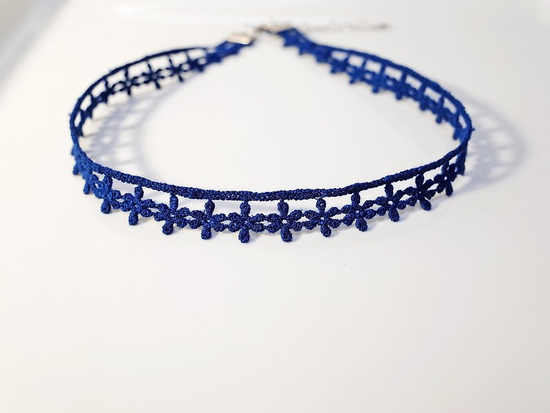 框花 缎带颈链 (蓝/黑) - 项链 - 其他材质 蓝色