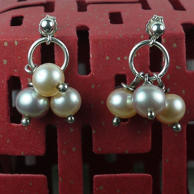 圆润-珍珠纯银耳环 - 耳环/耳夹 - 其他金属 白色
