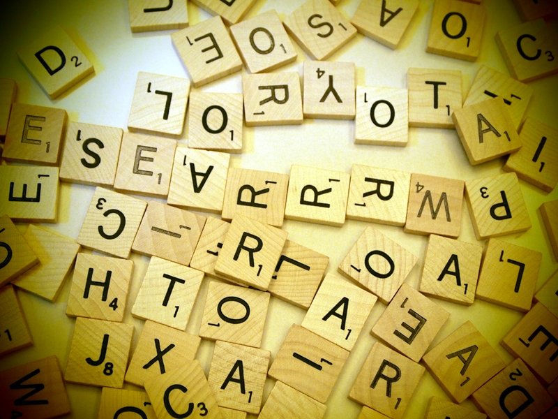 Scrabble 拼字游戏字母 英文字母 A-Z 定制化 圣诞节 交换礼物 - 其他 - 木头 卡其色